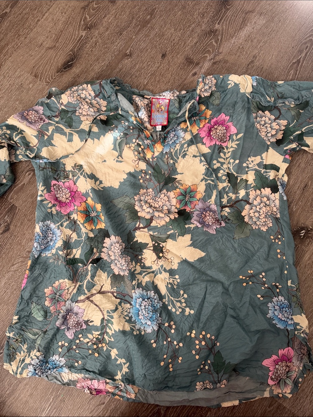 Johnny was xl 100% silk top